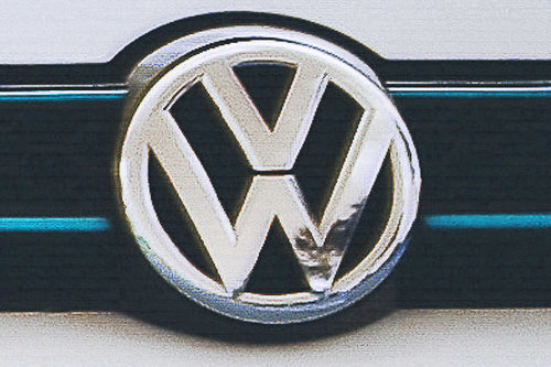 VW e-Golf: Ladekabel für Steckdosen (Schuko, CEE)